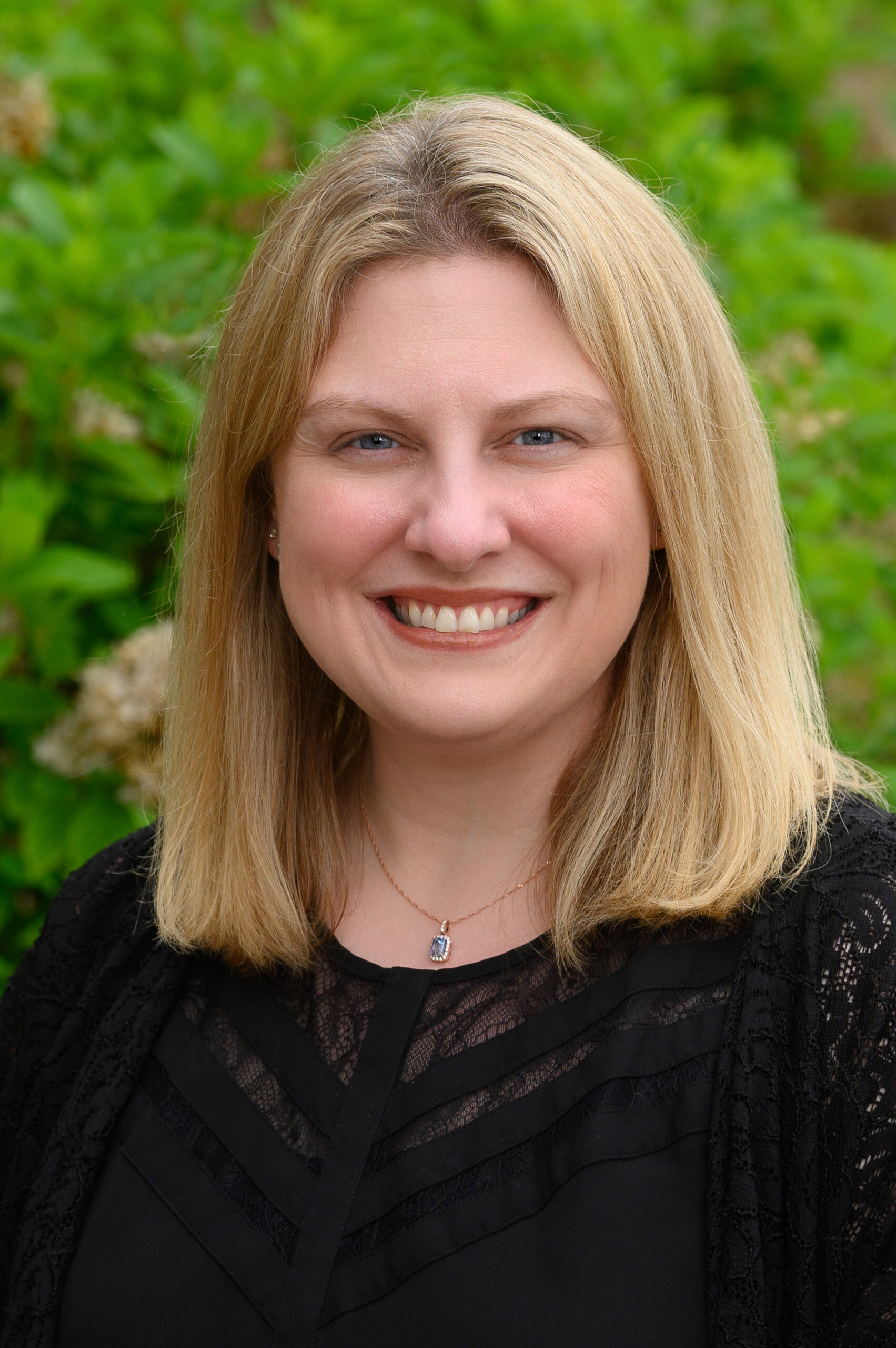 Dr Stephanie Macke