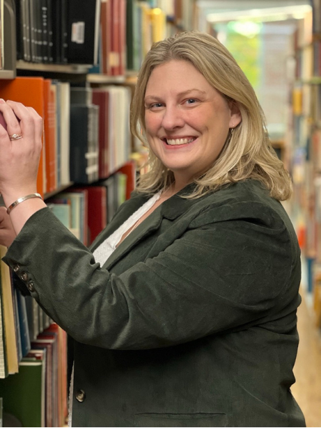 Dr Stephanie Macke